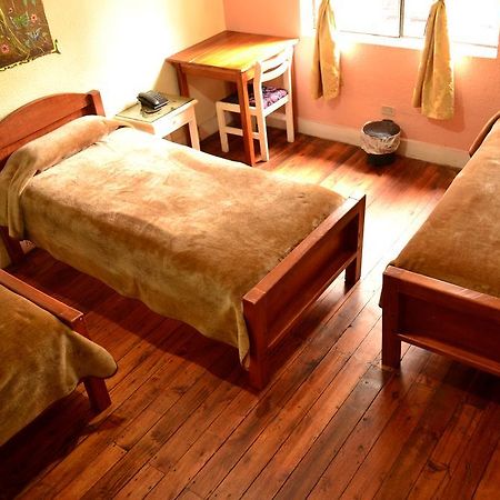 Hostal Loro Verde Quito Buitenkant foto