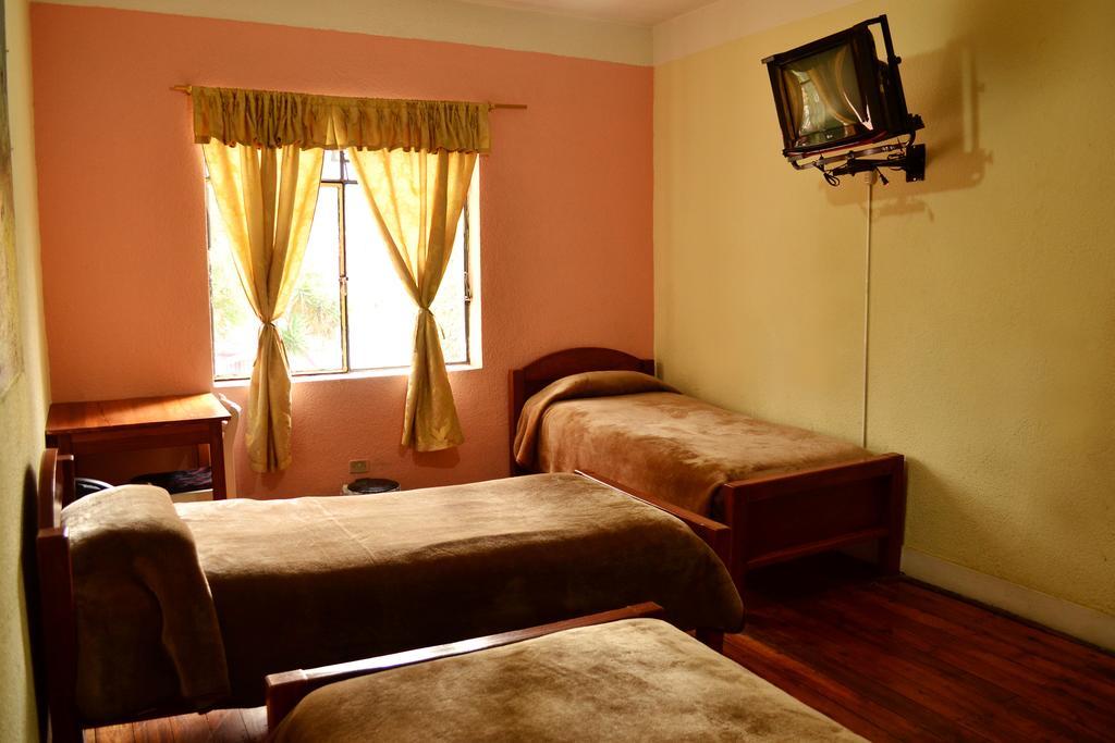 Hostal Loro Verde Quito Buitenkant foto