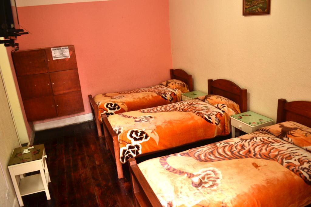 Hostal Loro Verde Quito Buitenkant foto